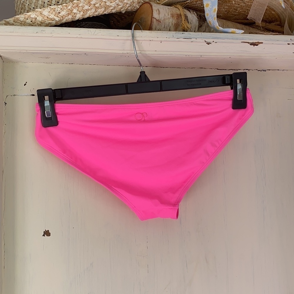 Swimsuit - Picture 2 of 8